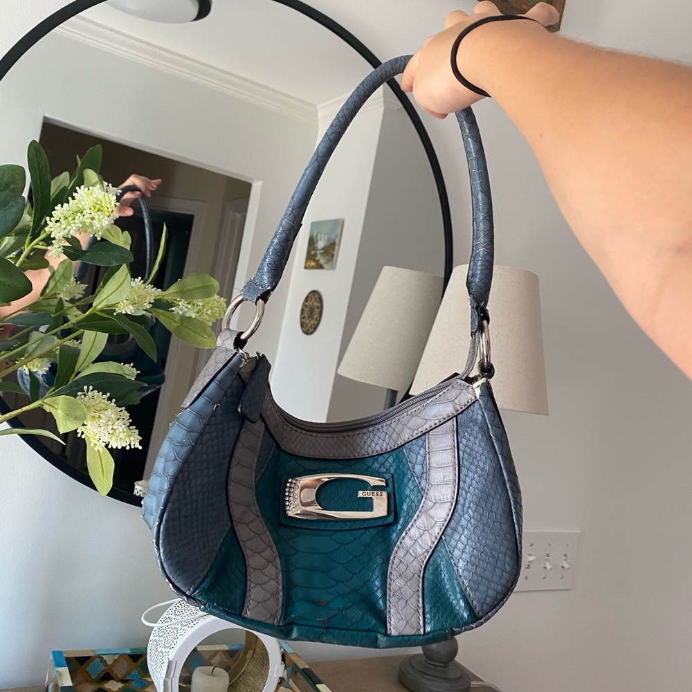 Guess purse